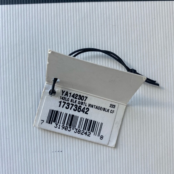 Authentic Gucci Logo 8 Card Bifold Wallet - Picture 4 of 11